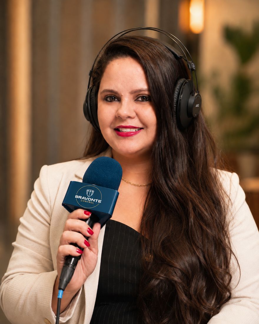 Mariana Junqueira em entrevista